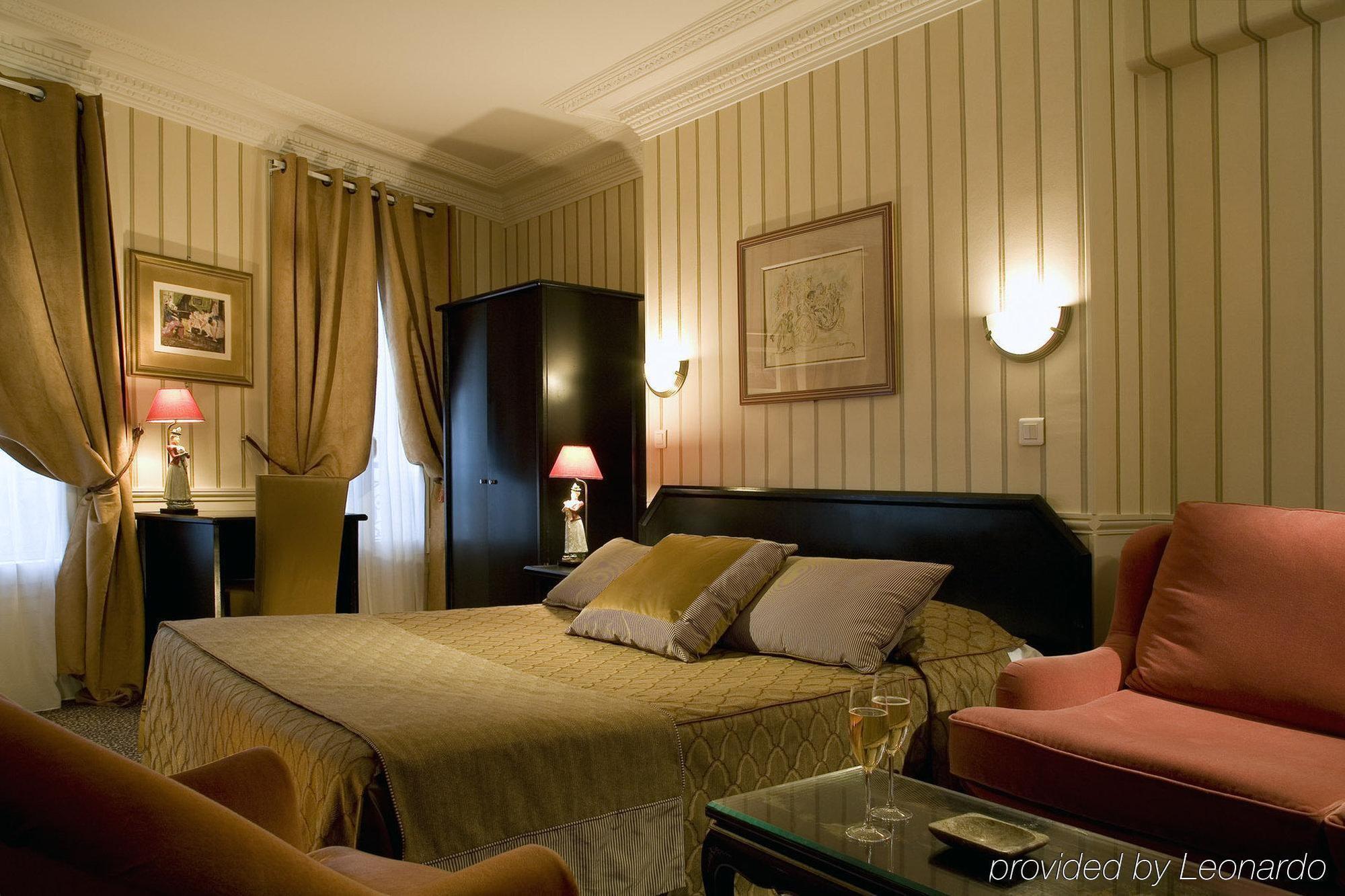 Hotel Avama Prony Paris Room photo